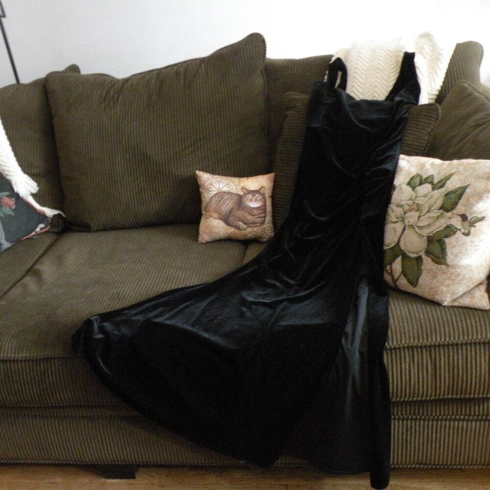 Foxblood Melissa Velvet Maxi Dress | Size Medium